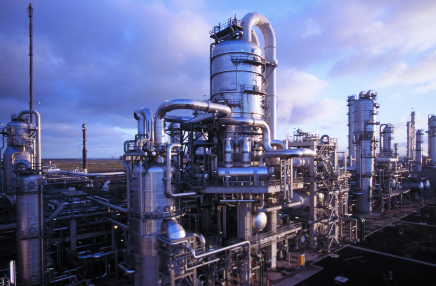 https://www.lyondellbasell.com/49f0a6/globalassets/news-events/media-kit/lyondellbasell-mediaimages-maaslavtke-loc_pla_0044_0.jpg
